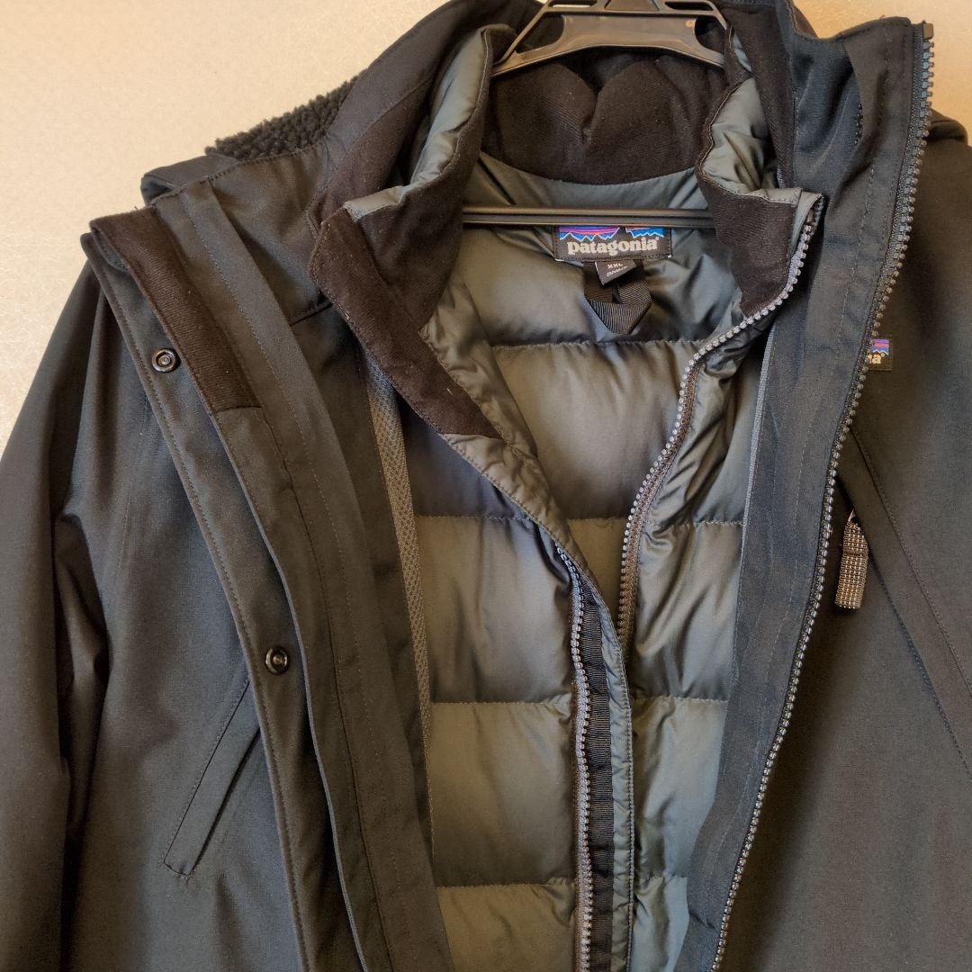 patagonia ブラック ダウンジャケット　レディース