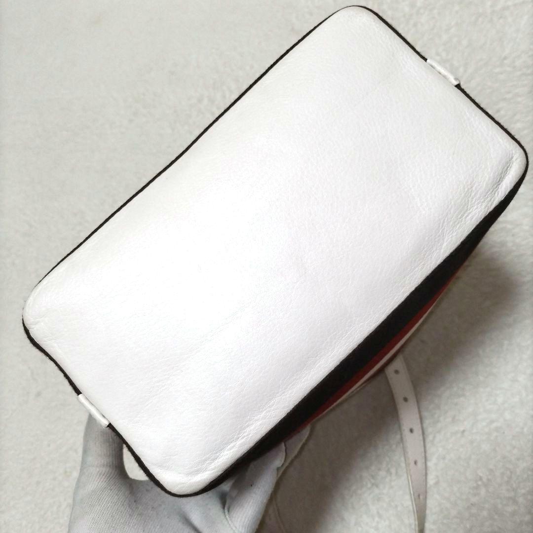 【美品】BALLY ストライプ ゴールド金具 パンチングレザー トートバッグ