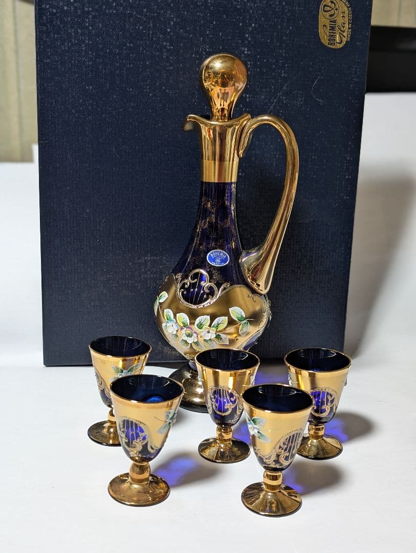 （押し上）BOHEMIA GLASS LASKA デキャンタとショットグラス