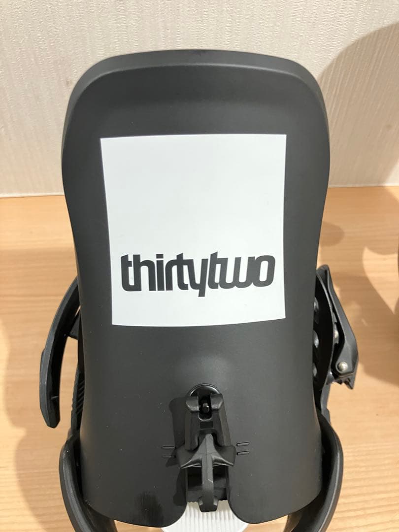 thirtytwo Fase スノーボードビンディング ブラック Mサイズ
