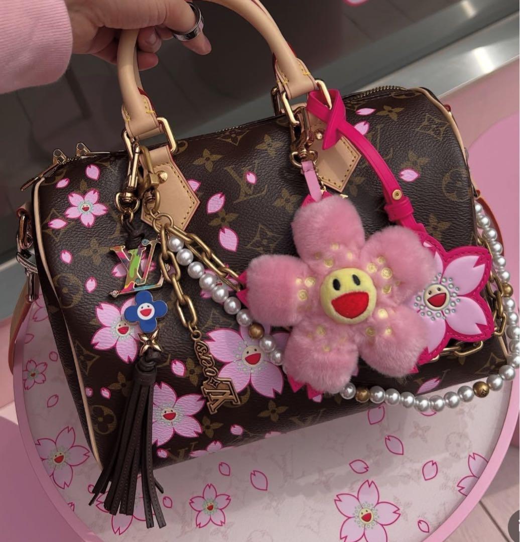 新品LV ルイヴィトン　村上隆　バックチャーム　ストラップ　領収書あり