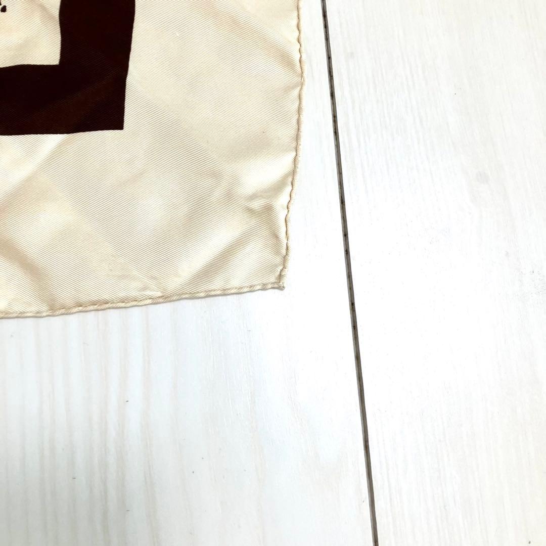 【美品】ルイヴィトン　スカーフ　ハンカチ　モノグラム　シルク100 ベージュ