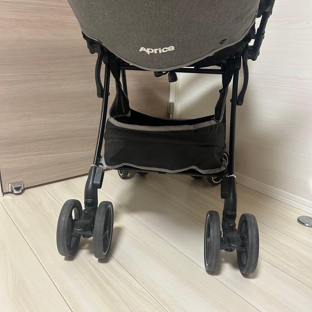 Aprica ベビーカー ブラック　ラクーナエアー　コンパクト