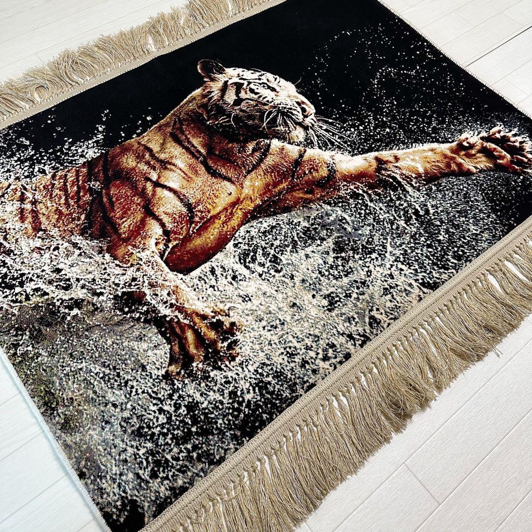 【新品未使用】絵画風絨毯　ペルシャ産　ペルシャ絨毯　カーペット　ラグ　タイガー
