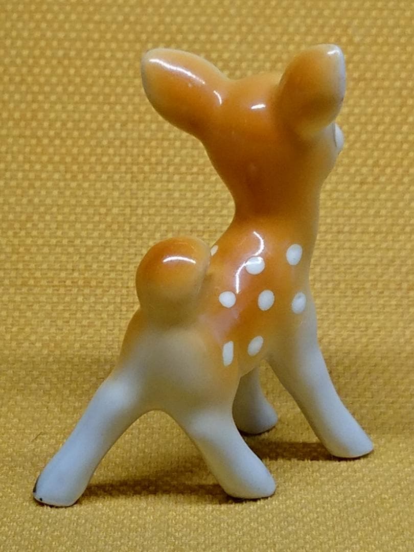 【美品】シカ　鹿　陶器　オブジェ　置物　インテリア　工芸品　美術品　A3119