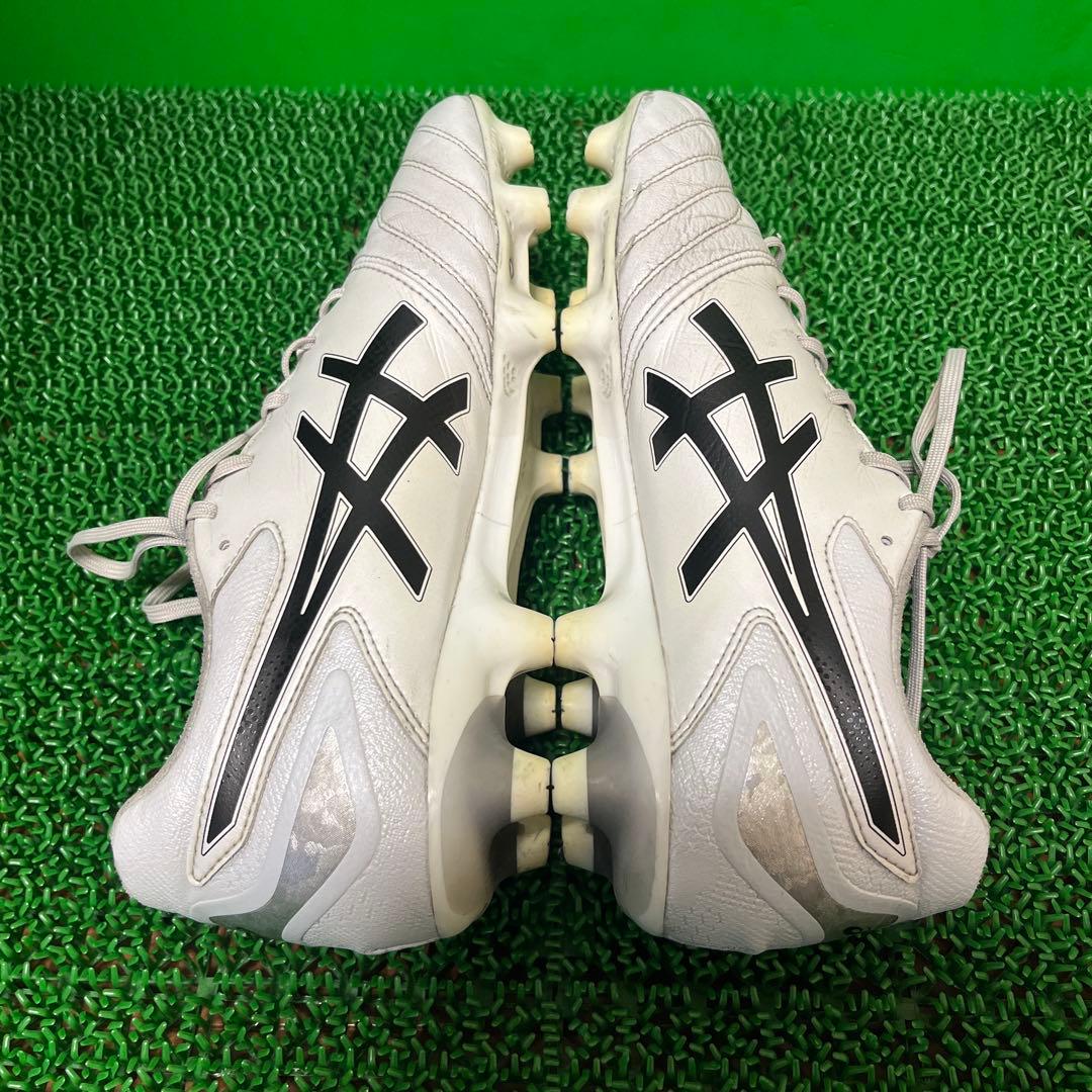 アシックス サッカースパイク DS LIGHT PRO(ホワイト×ブラック)