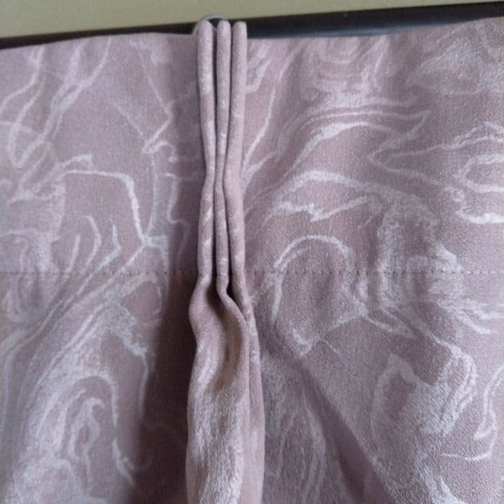 ピンクのフルオーダーカーテン