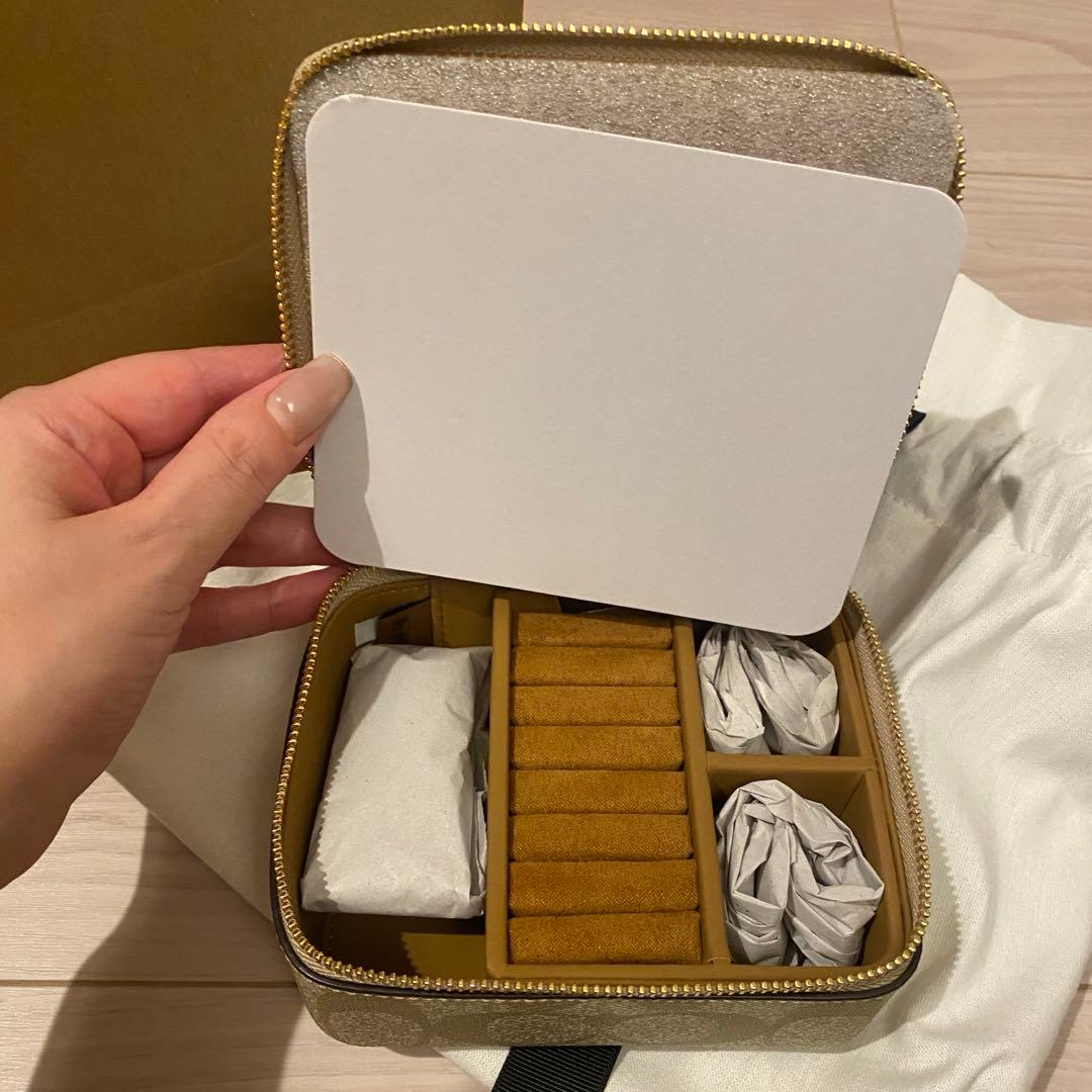 【新品未使用】COACH ラージ ジュエリー ボックス シグネチャー キャンバス
