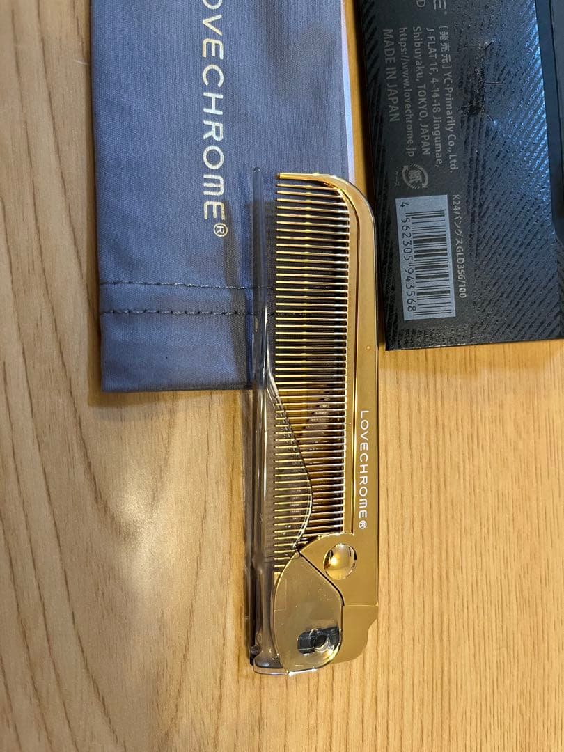 【未使用】LOVECHROME　ラブクロム　ヘアコーム　ゴールド 折りたたみ
