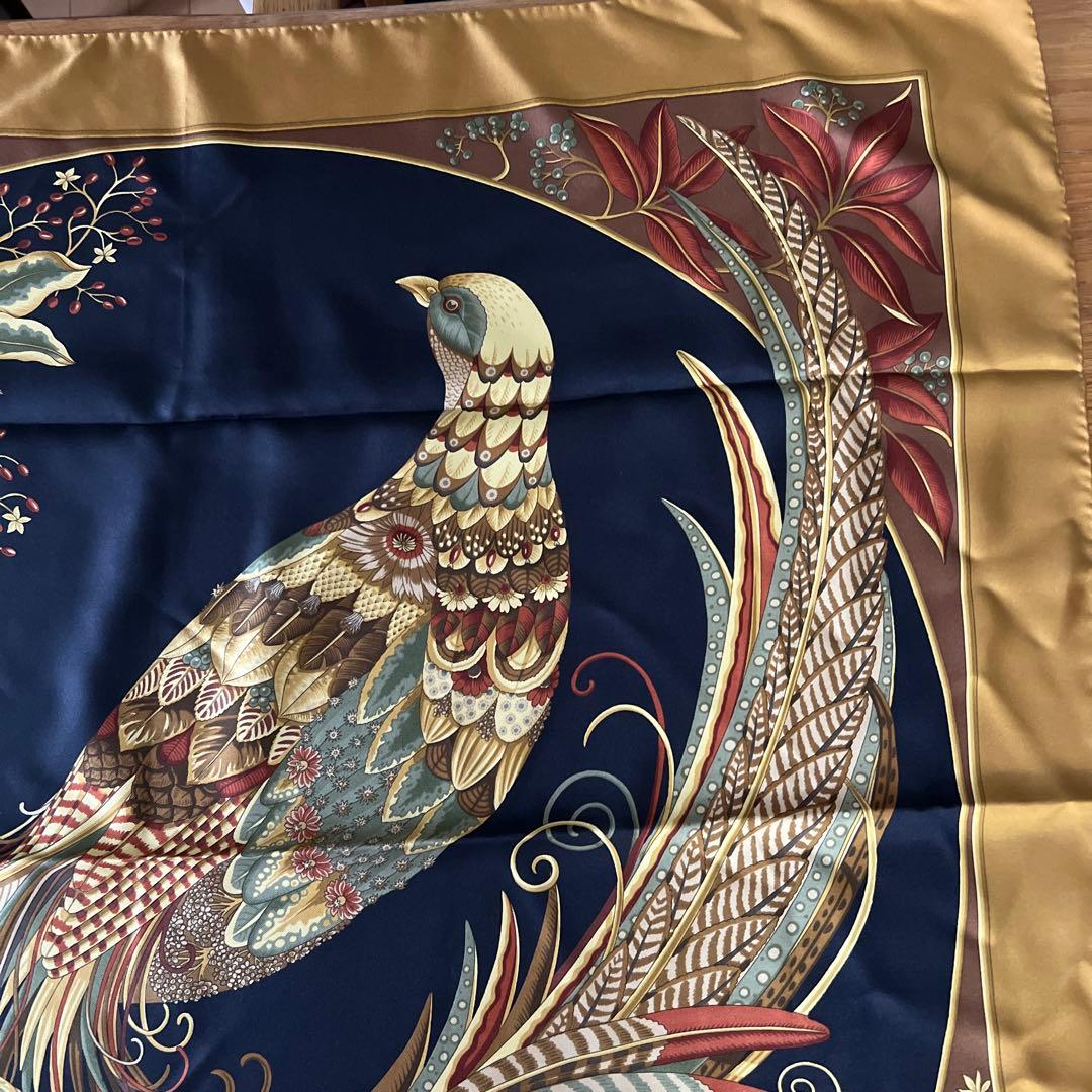 Salvatore Ferragamo 孔雀デザイン スカーフ