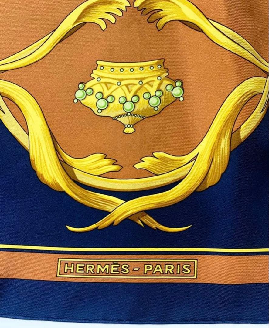 美品 Hermès シルク スカーフ Couronnes エルメス カレ 90