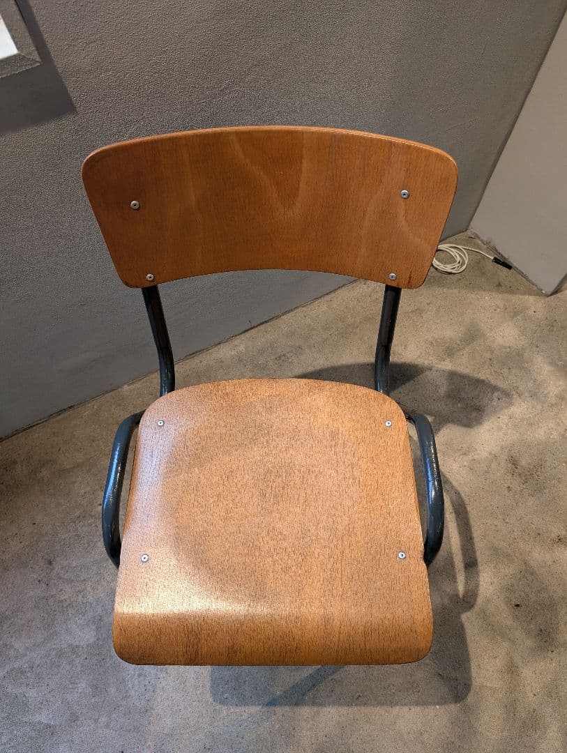 椅子 EQI-57 Stacking chair