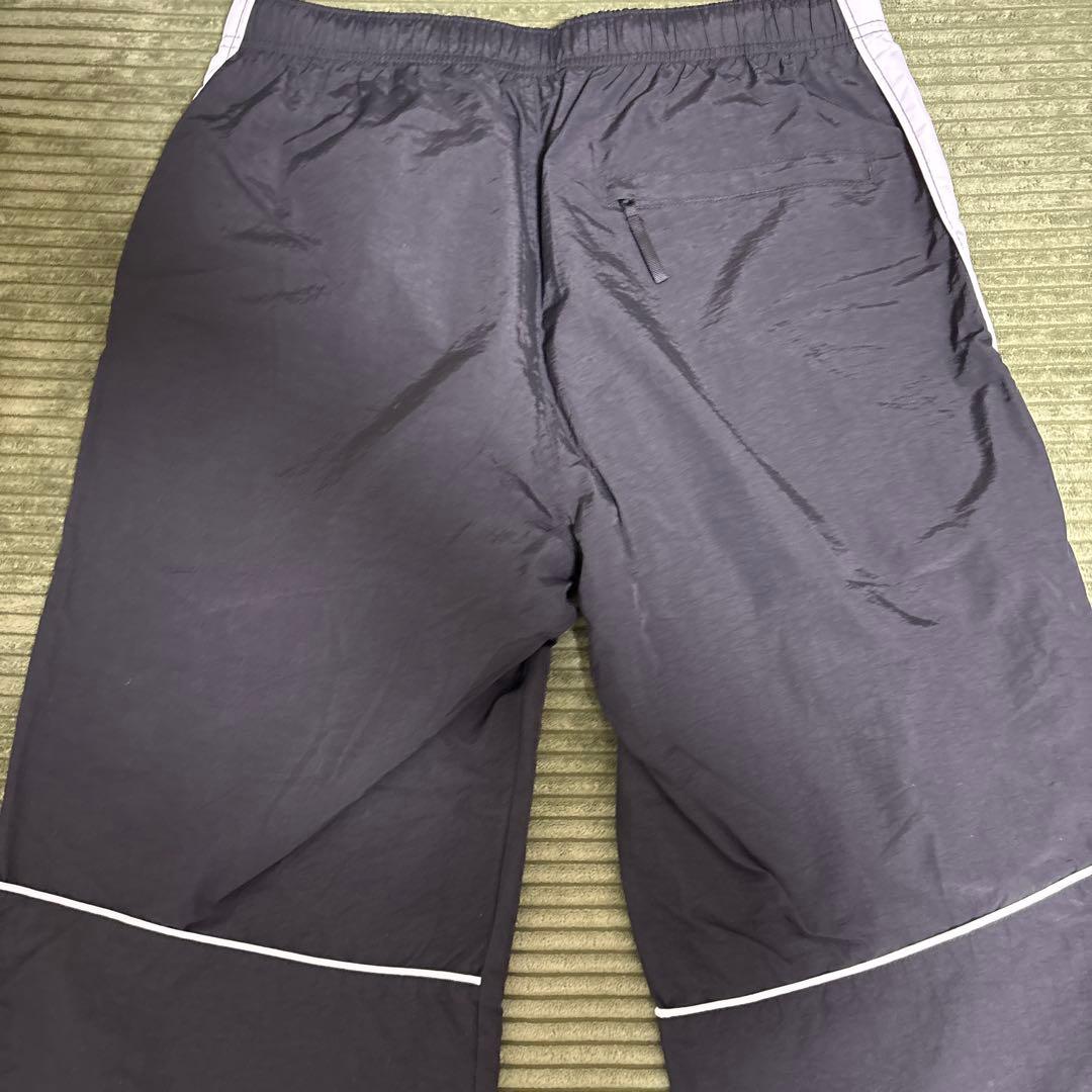 Umbro Supreme ブラックパンツ