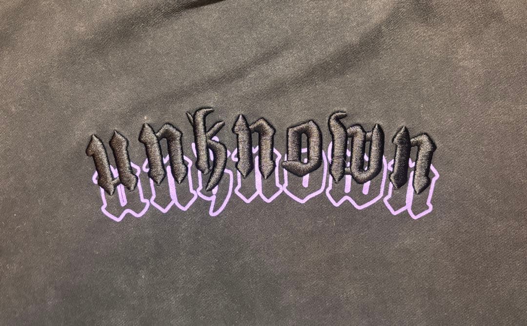 UNKNOWN ブラックパーカー　M