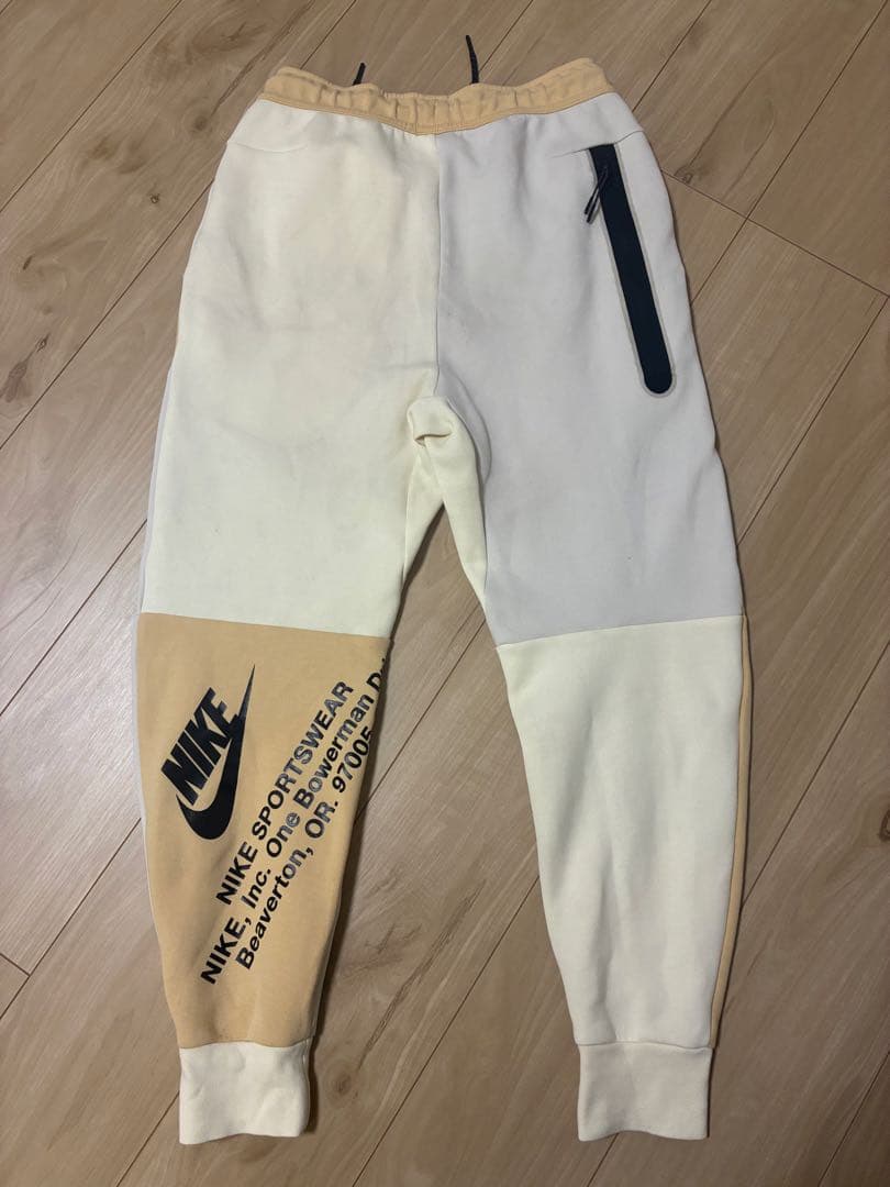 ナイキテックフリース　パンツ　Sサイズ
