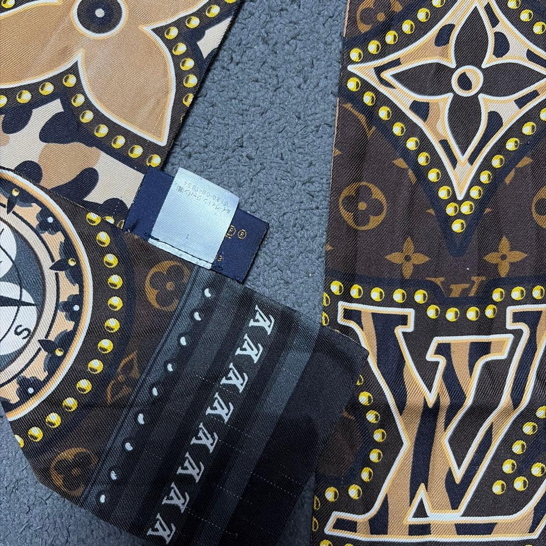 Louis Vuitton モノグラムスカーフ