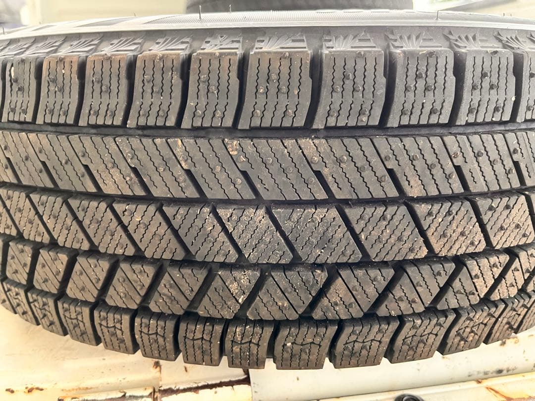 3日間限定価格！175/65R15 25年スタッドレス