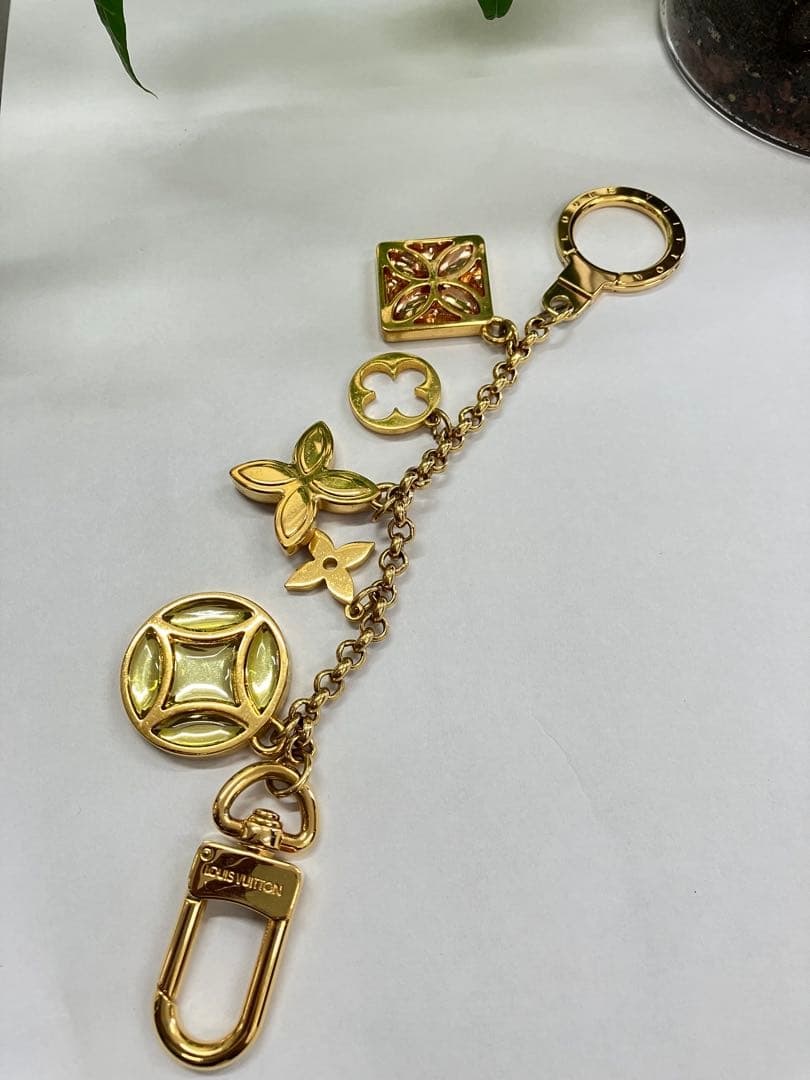 LOUIS VUITTON ポルト クレ シェンヌ アイスフラワー M66783