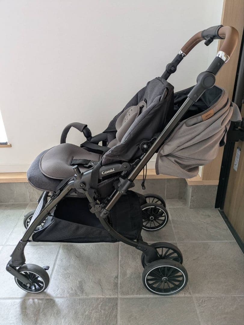 Combi ベビーカー グレー　スゴカル　コンビ　　エッグショック