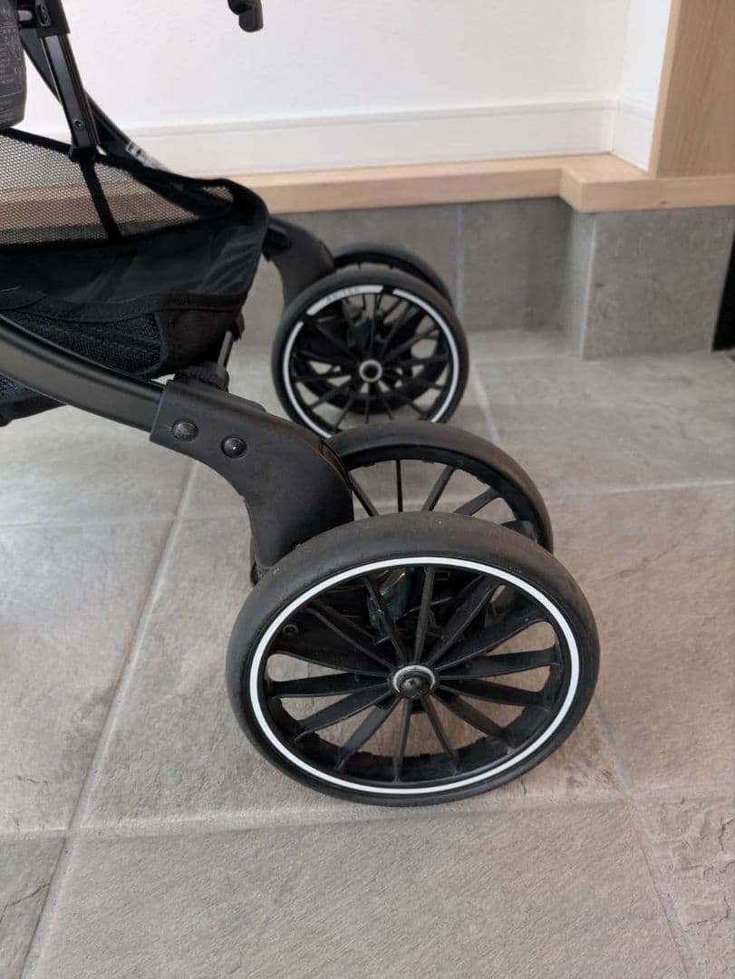 Combi ベビーカー グレー　スゴカル　コンビ　　エッグショック