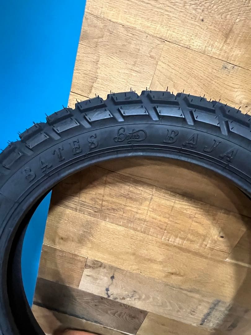 BatesBaja オフロードタイヤ100/90-19 DUNLOPチューブ付