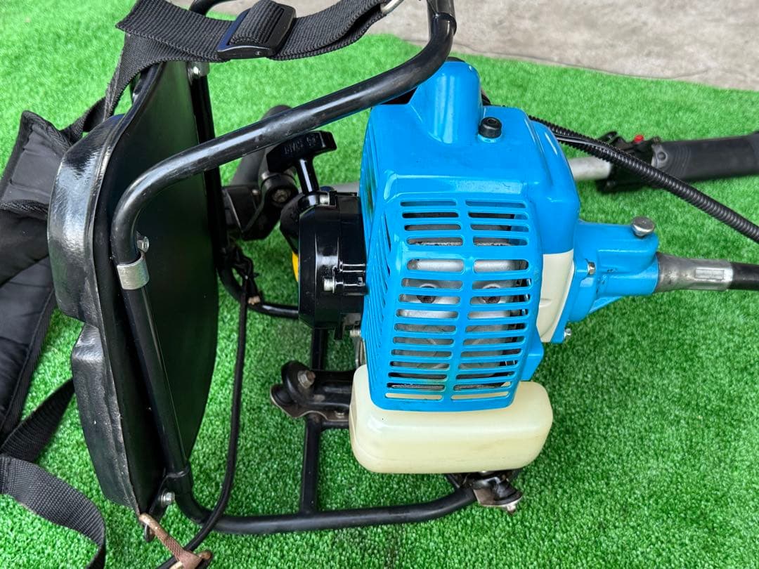 丸山　マルヤ　MBS267V 草刈機　背負い式　刈払機　送料込み‼︎
