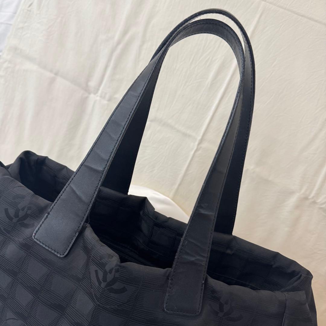 シャネル　ニュートラベルライン　ブラック トートバッグ　CHANEL