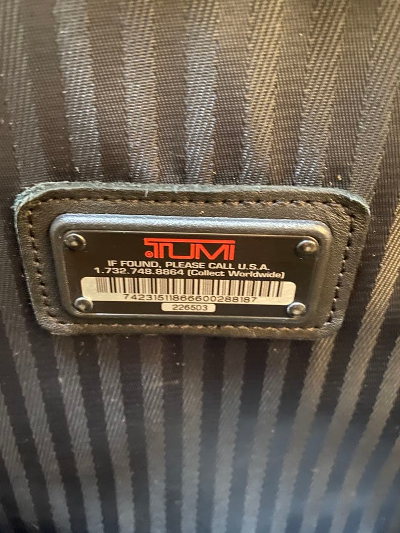 TUMI ブラック キャリーケース