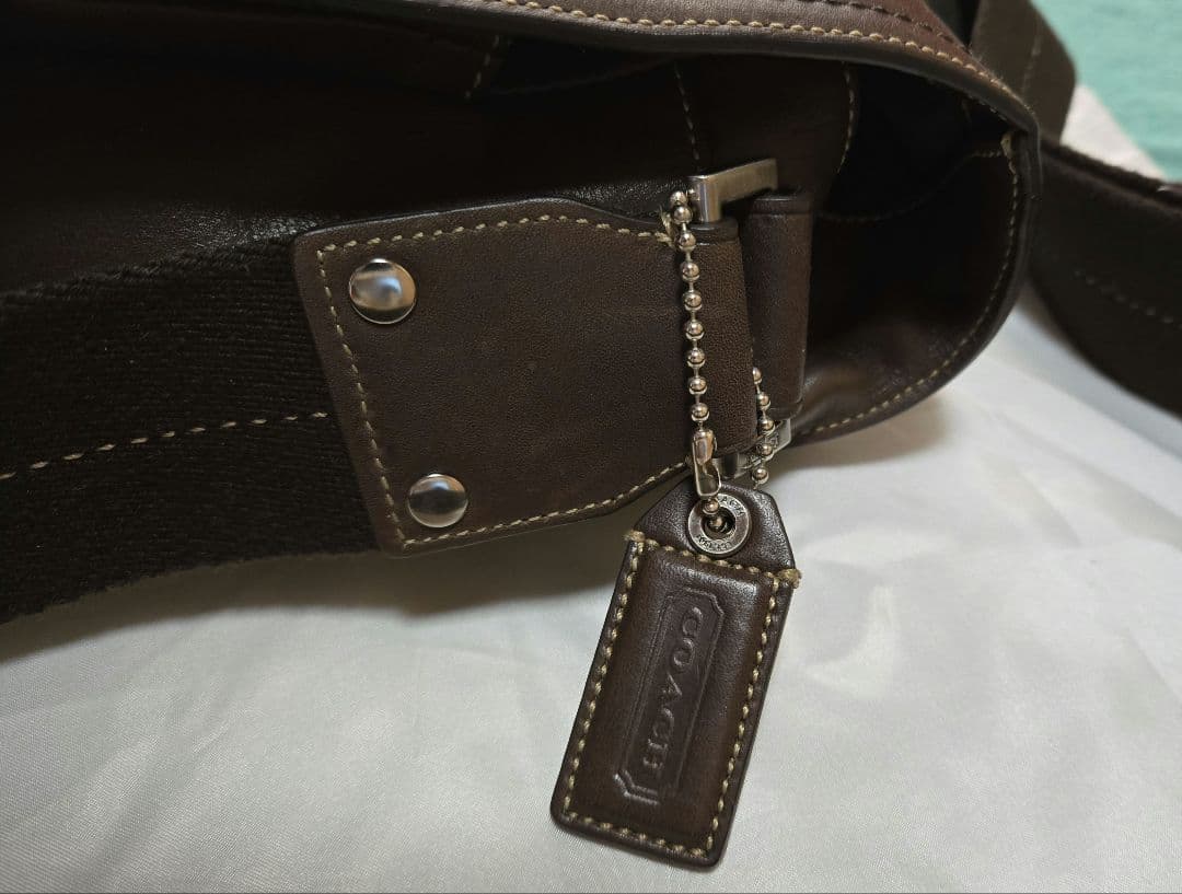 Coach ダークブラウン メッセンジャーバッグ