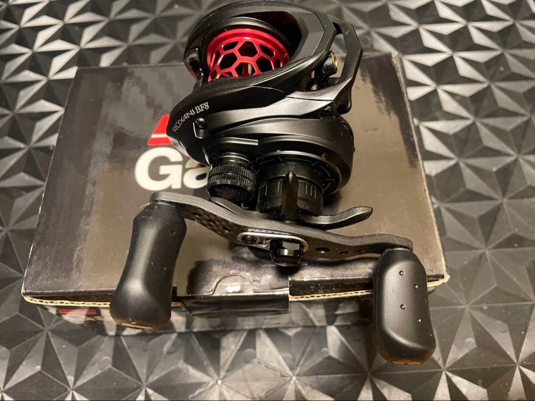美品 RoxaniBF8 Abu Garcia ベイトリール