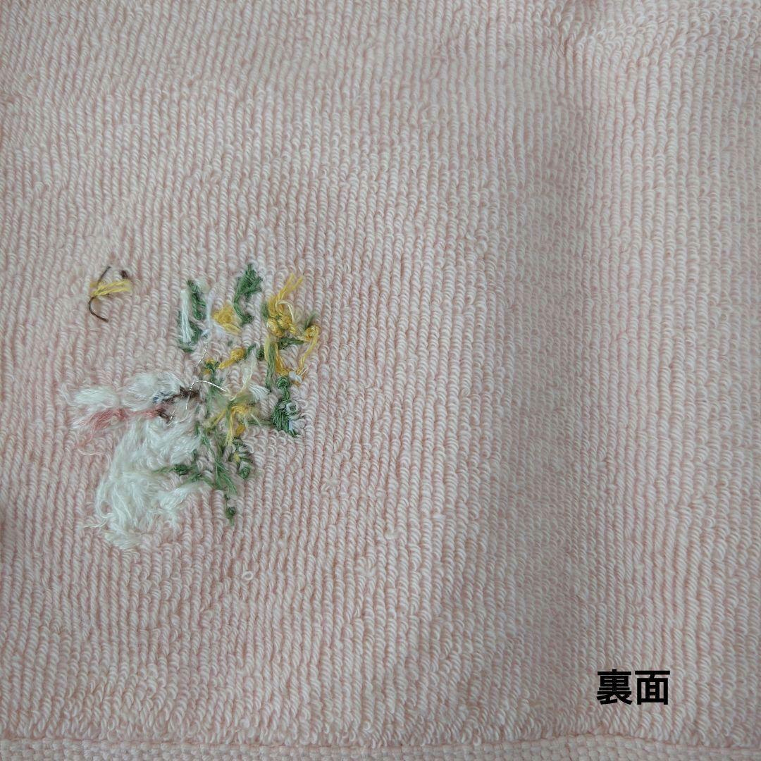 手刺繍入ちっちゃな タオルハンカチ【うさことフラワーブーケ】