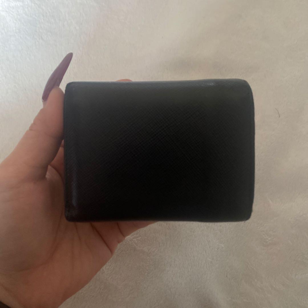 PRADA 黒 レザー 三つ折り財布