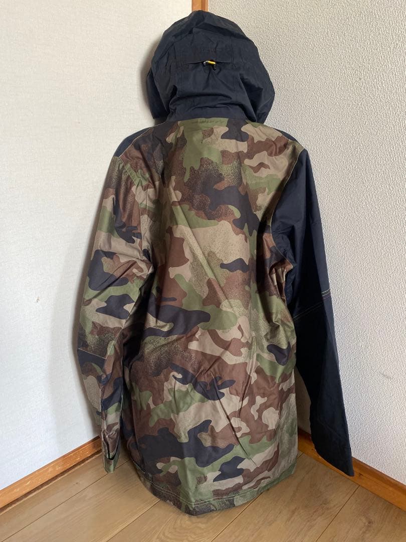 【美品】DAKINE スノーボード　ウェア　Mサイズ