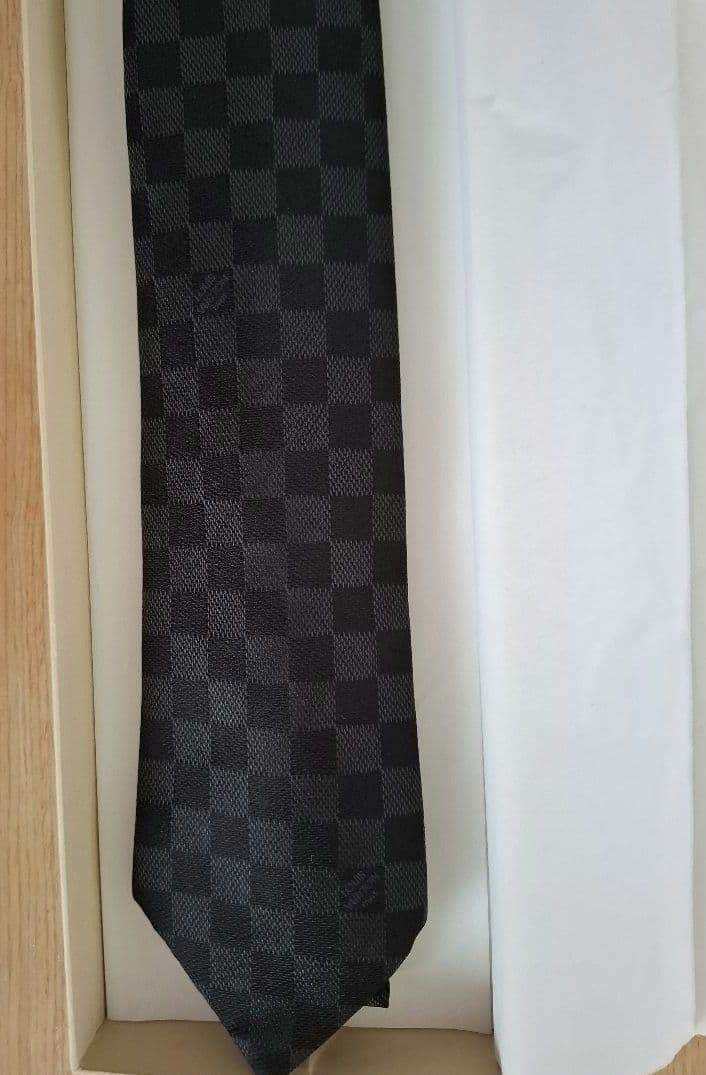 えりぃ　LOUIS VUITTON ブラック ダミエネクタイ　新品未使用品