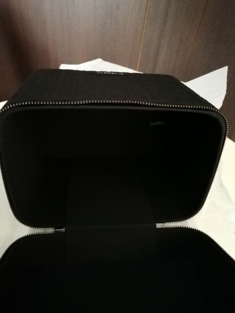 新品　ジバンシー　バニティ　メイクボックス　ポーチ