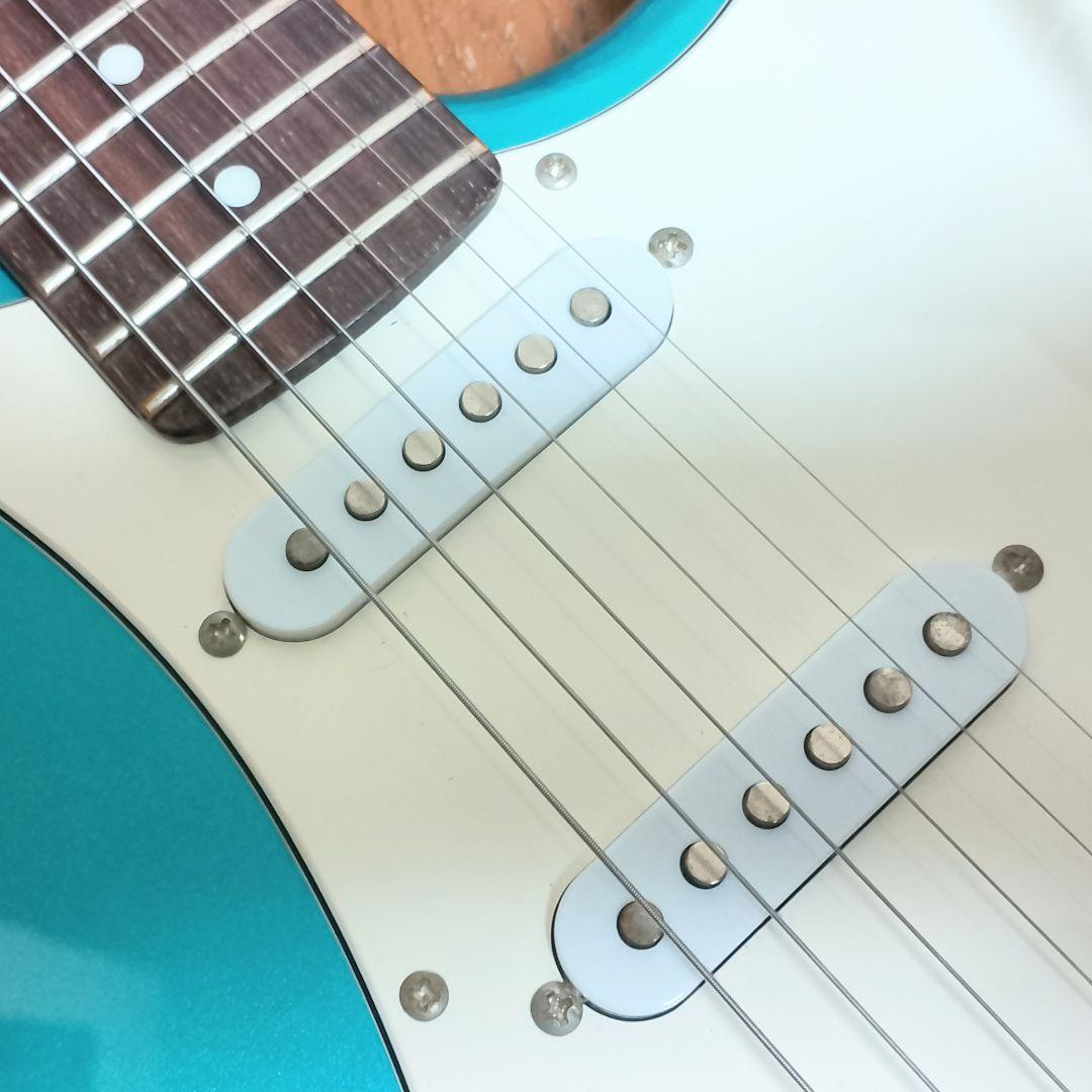 美品　BUSKER’S　ストラトキャスタータイプ　エレキギター