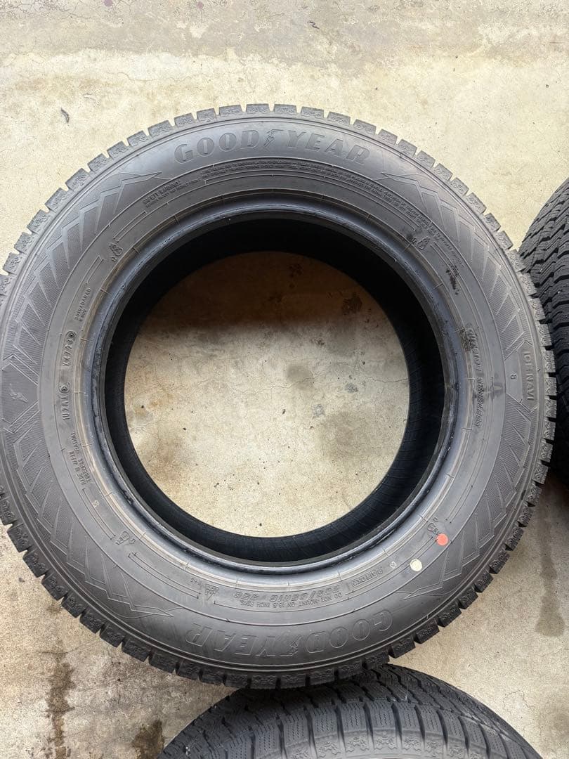 23年製造 205/65R16 グッドイヤー スタッドレスタイヤ4本セット