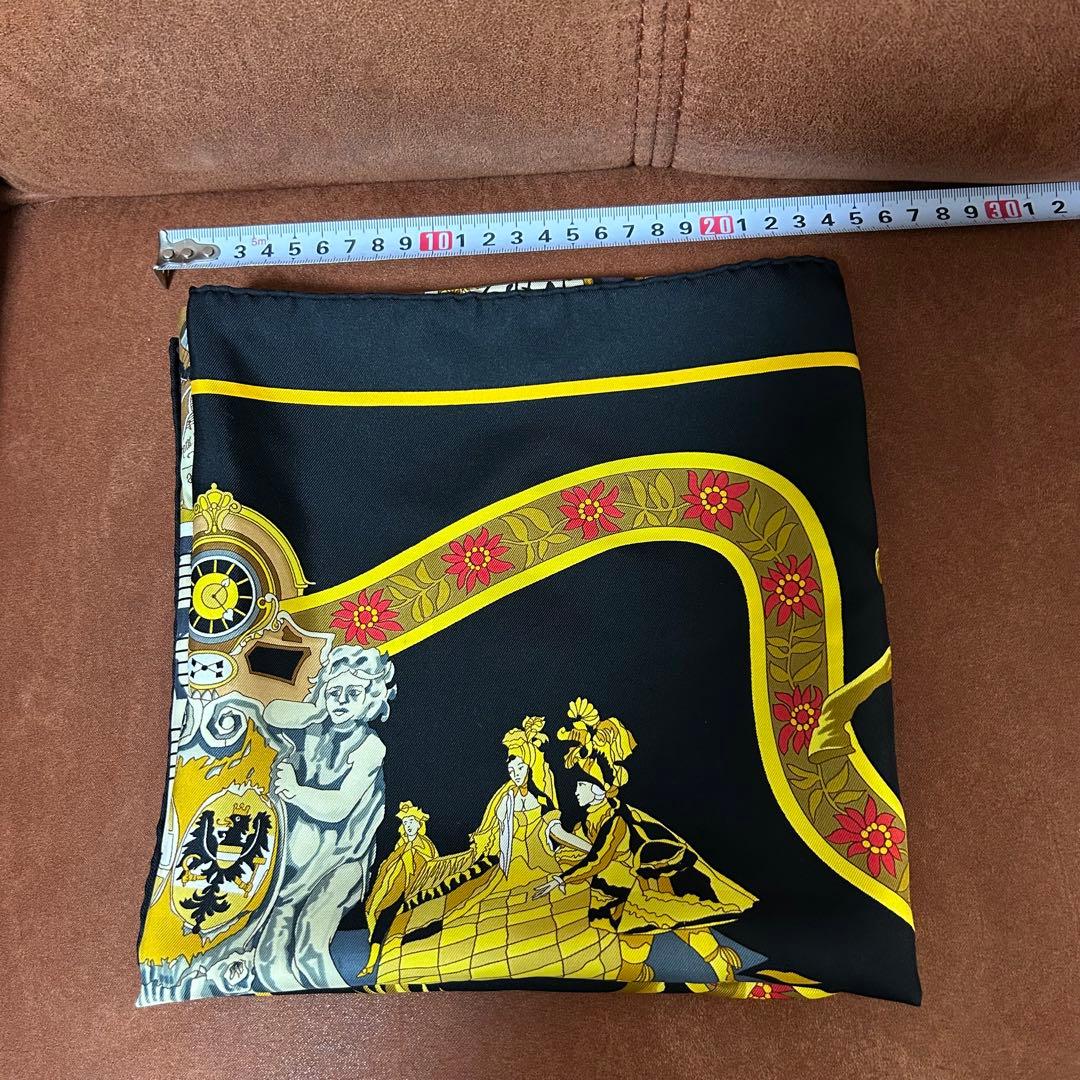 HERMES スカーフ 黒 金 中古 保管品 美品