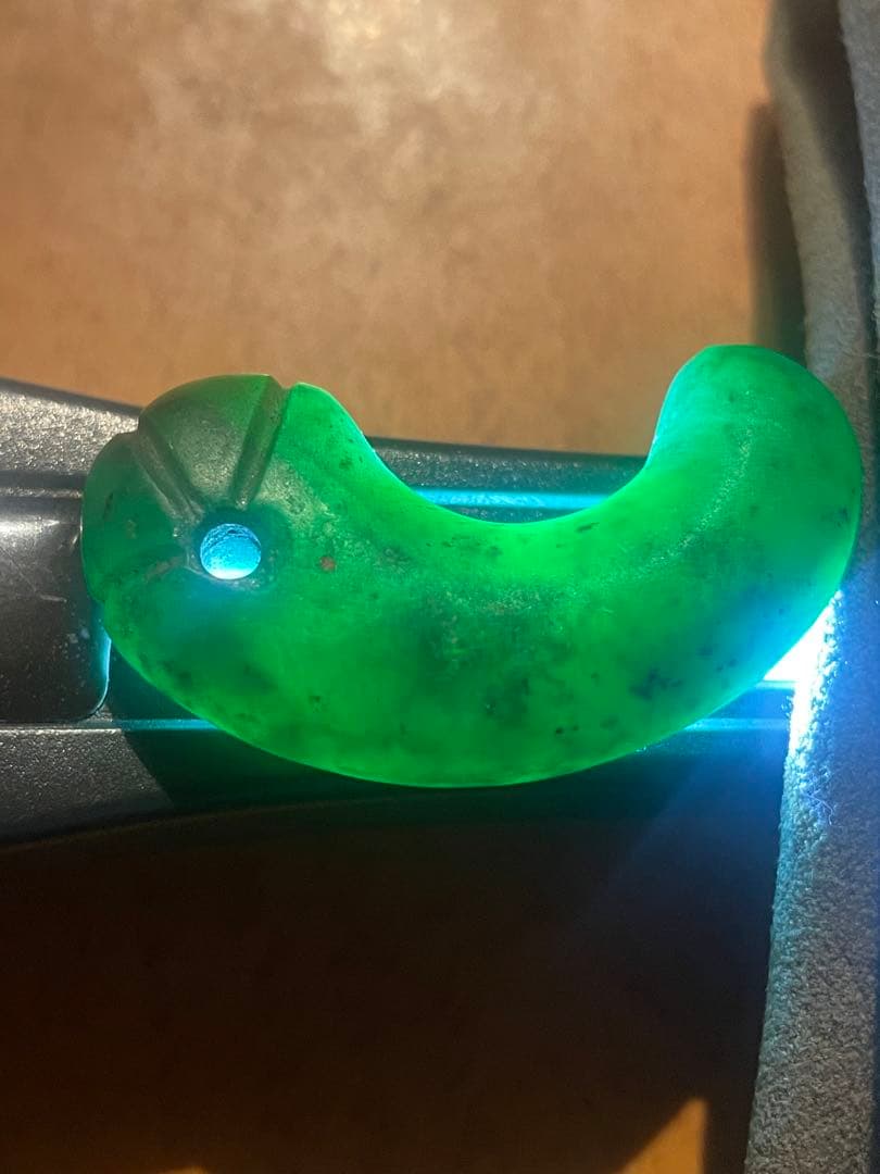 古墳時代　丁字勾玉　ロウカン翡翠　出土　約4.9cm