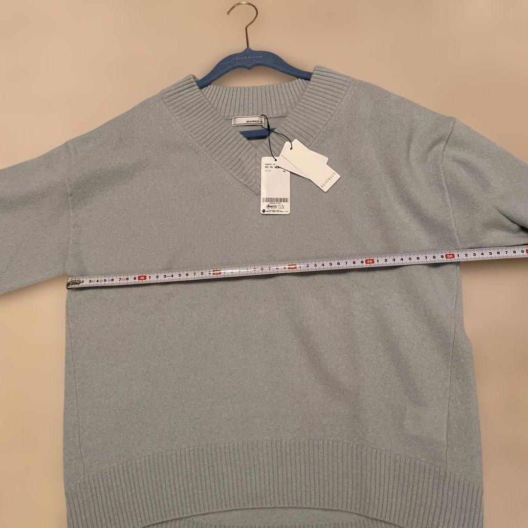 ［新品］BEATRICE カシミヤ100%Vネックニット Mサイズ