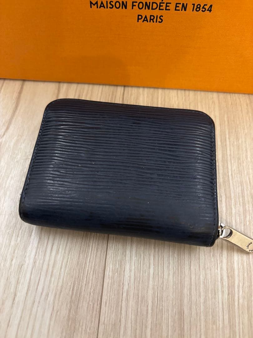 ヴィトン　エピ　ジッピー　　パース　ネイビー　M60384