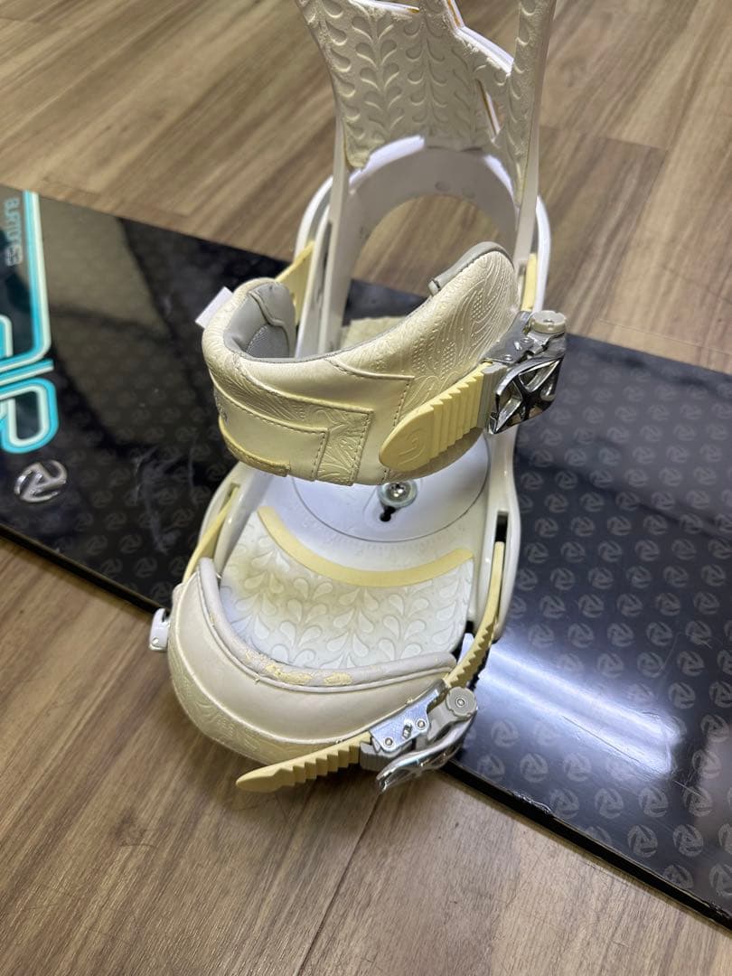 スノーボードBURTON153cm ビンディング BURTON レディースM