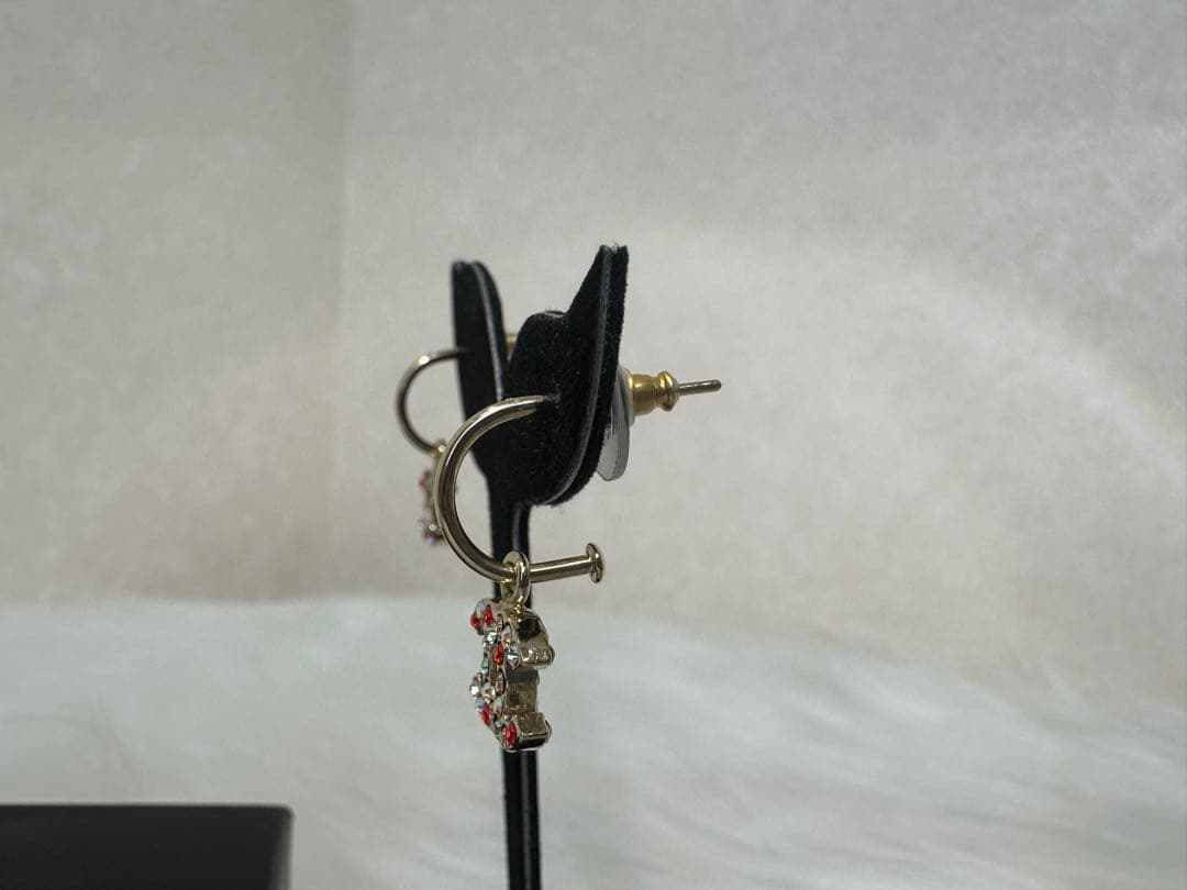 CHANEL ロゴストーン付きフープピアス
