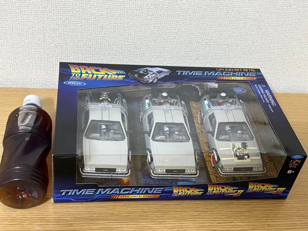 バックトゥザフューチャー　デロリアン