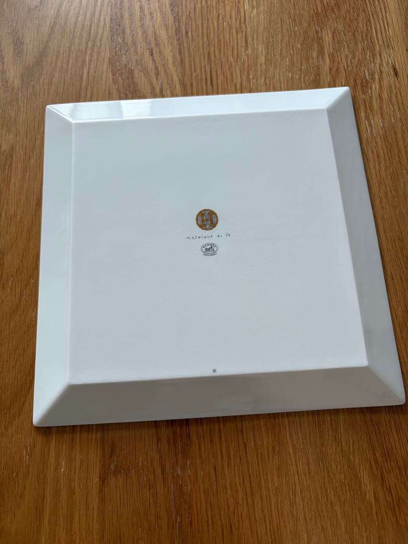 HERMES グレー・オレンジ ロゴ皿