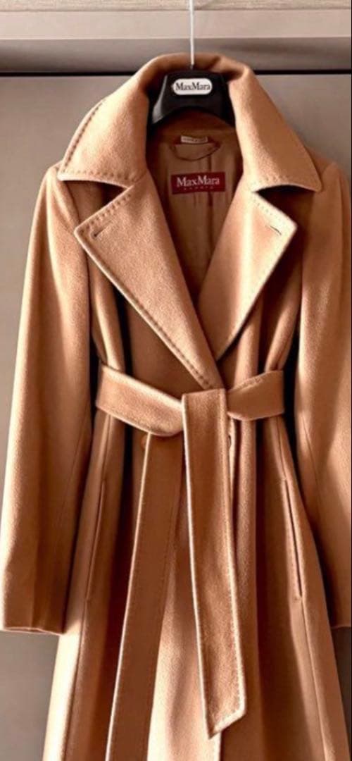 新品同様‼️マックスマーラ 艶感美しい アイコン ベルテッドコート