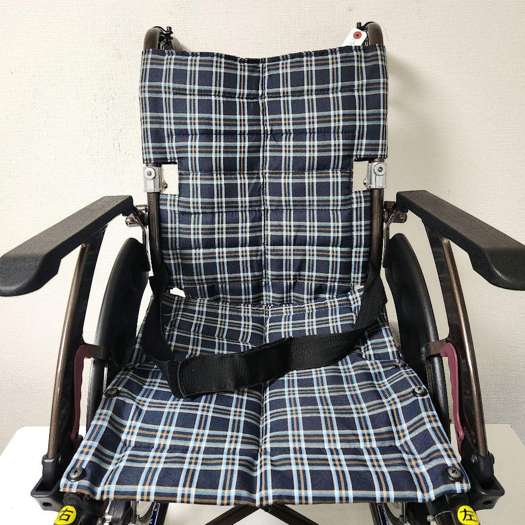 カワムラサイクル　介助用　多機能　ノーパンクタイヤ　車椅子　WAVIT＋