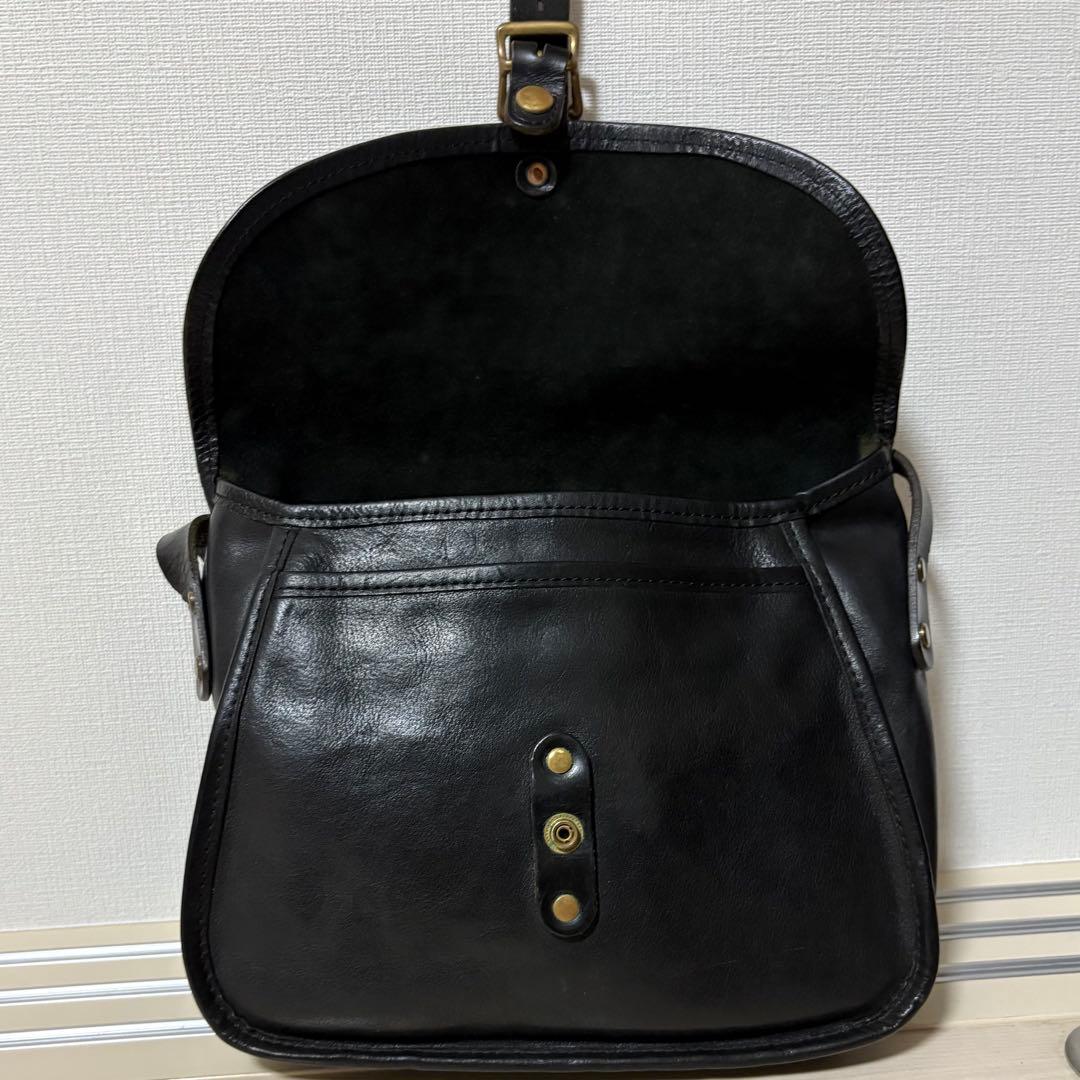 SLOW ショルダーバッグ　メッセンジャー fino カートリッジ レザー