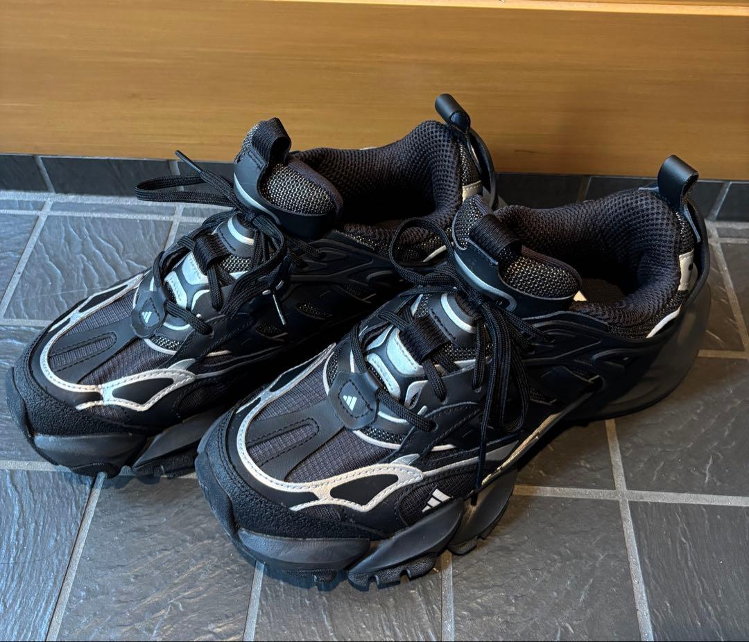 日本未発売 美品 adidas XLG Runner Deluxe black