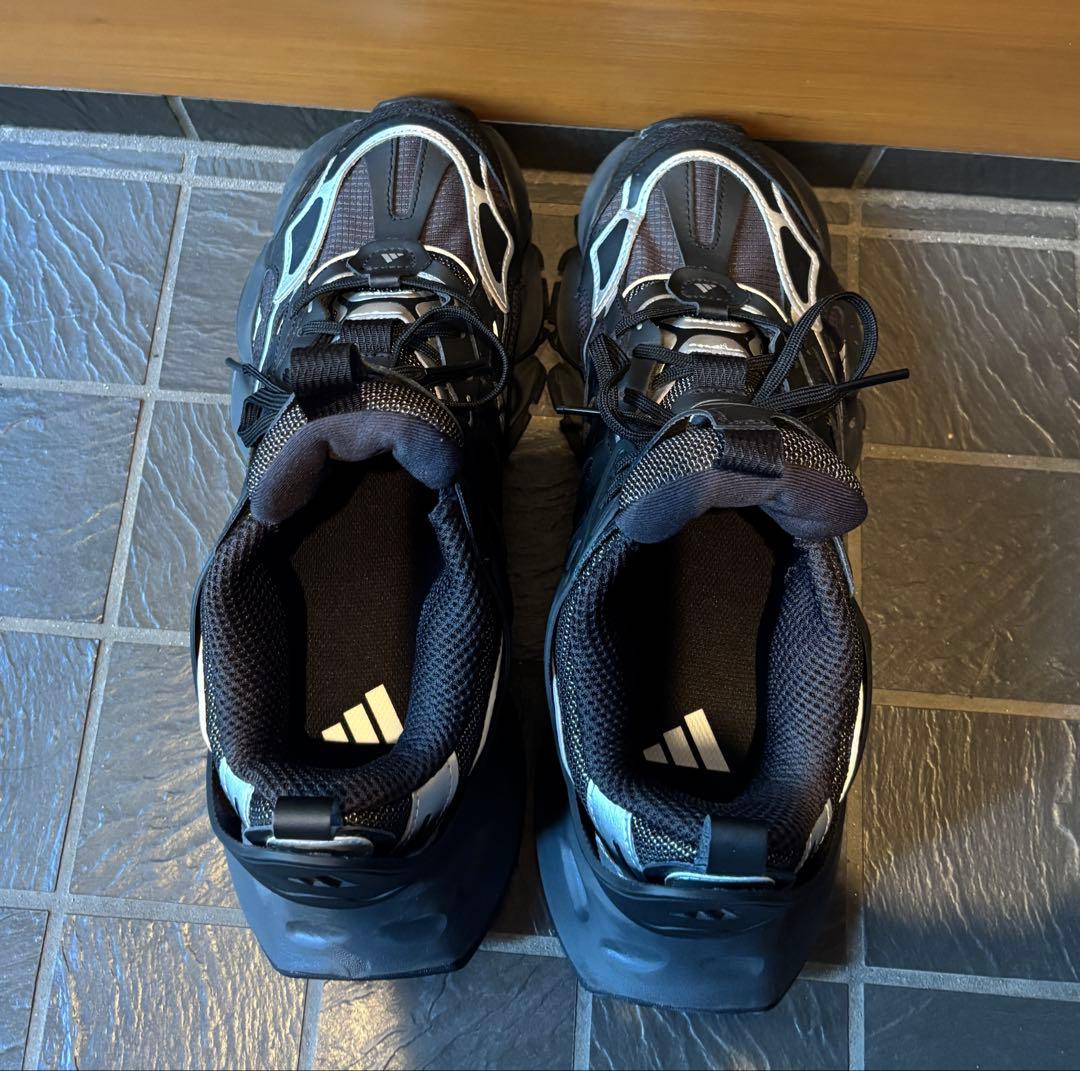 日本未発売 美品 adidas XLG Runner Deluxe black
